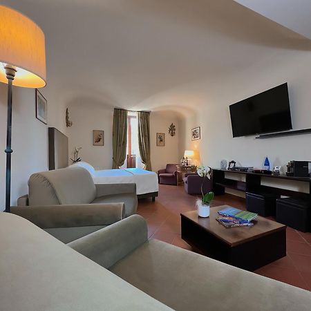 Hotel Dimora Conte Cavour Vercelli Esterno foto