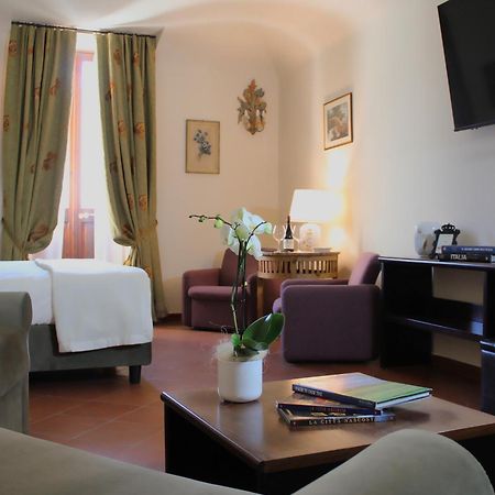 Hotel Dimora Conte Cavour Vercelli Esterno foto