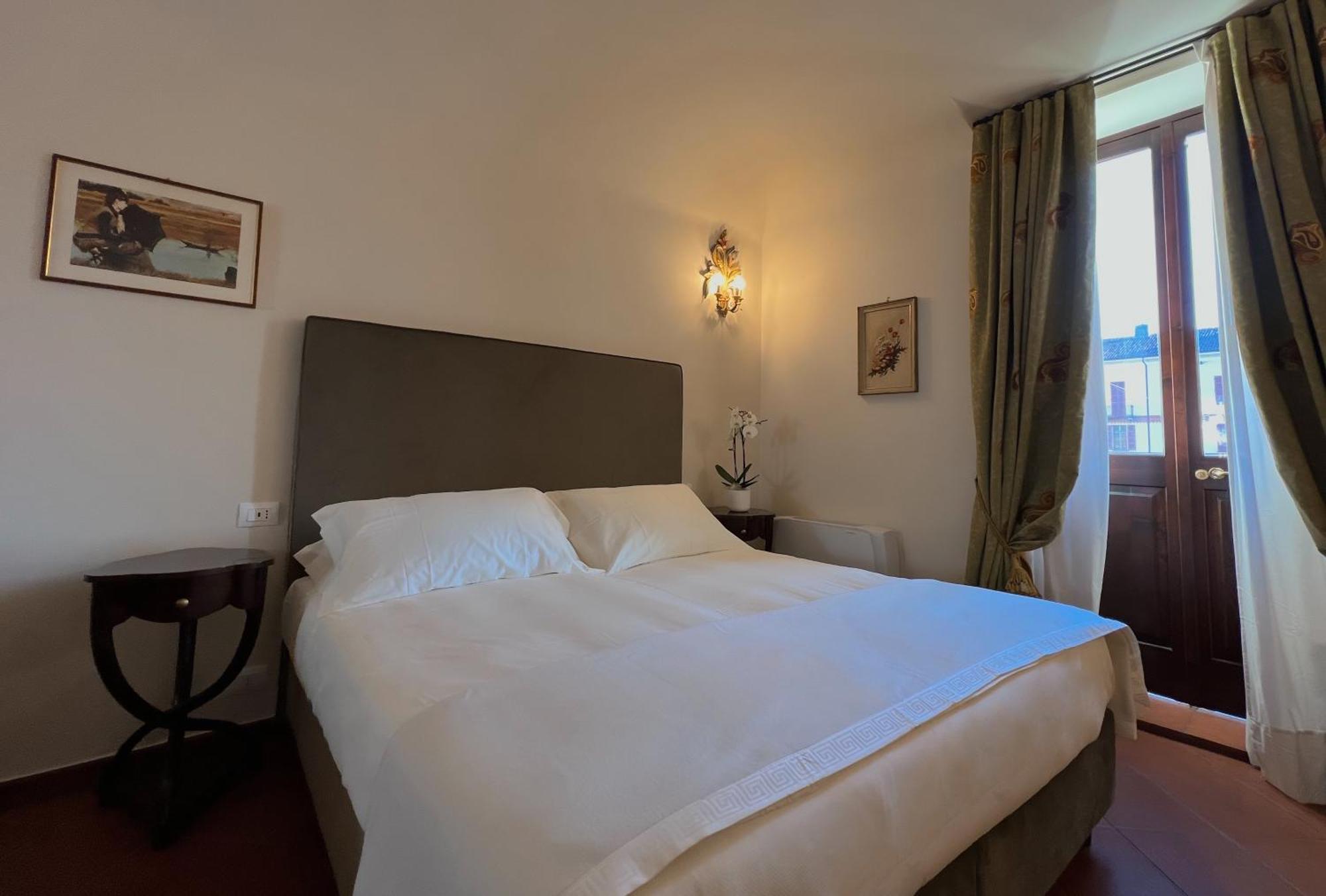 Hotel Dimora Conte Cavour Vercelli Esterno foto