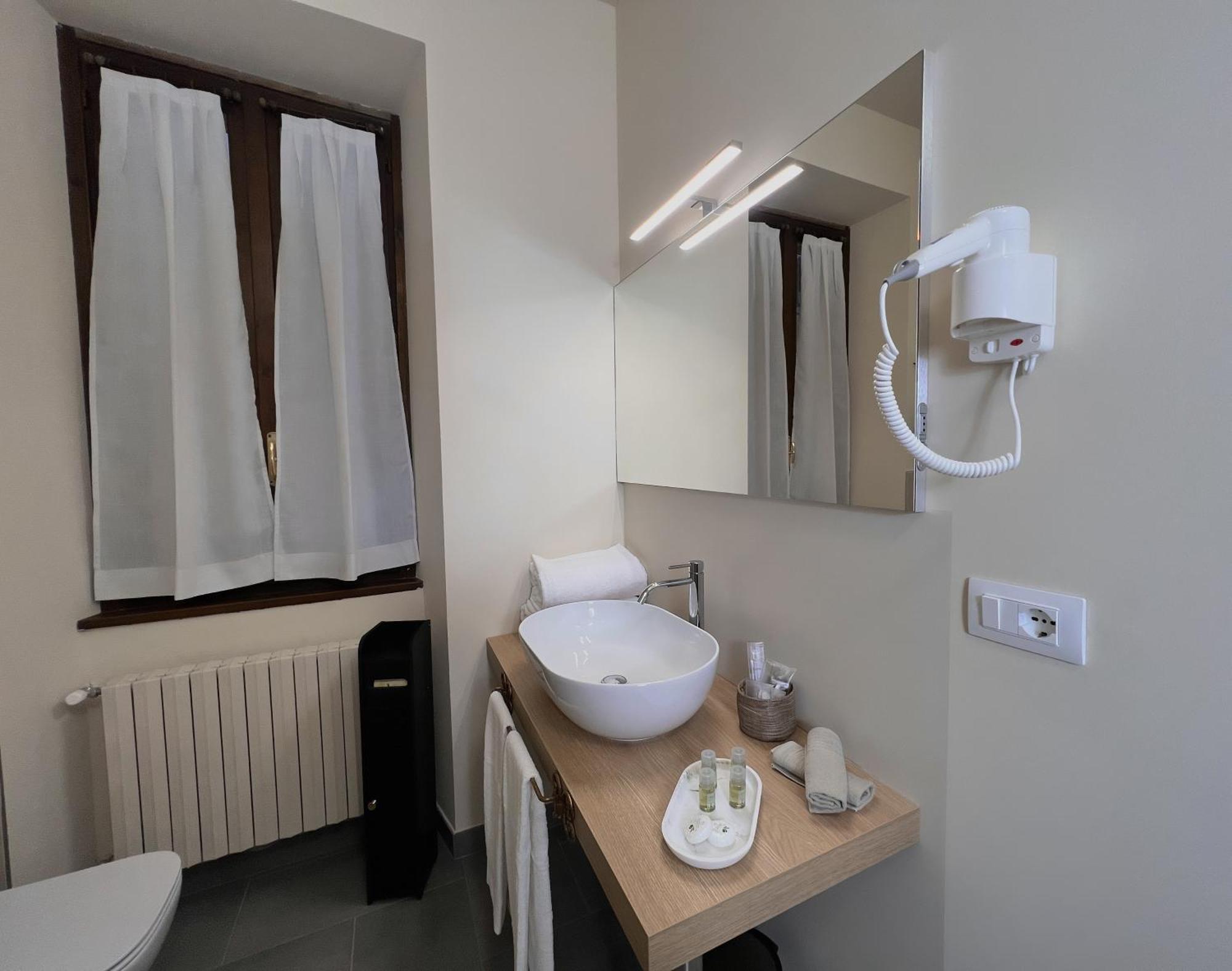 Hotel Dimora Conte Cavour Vercelli Esterno foto