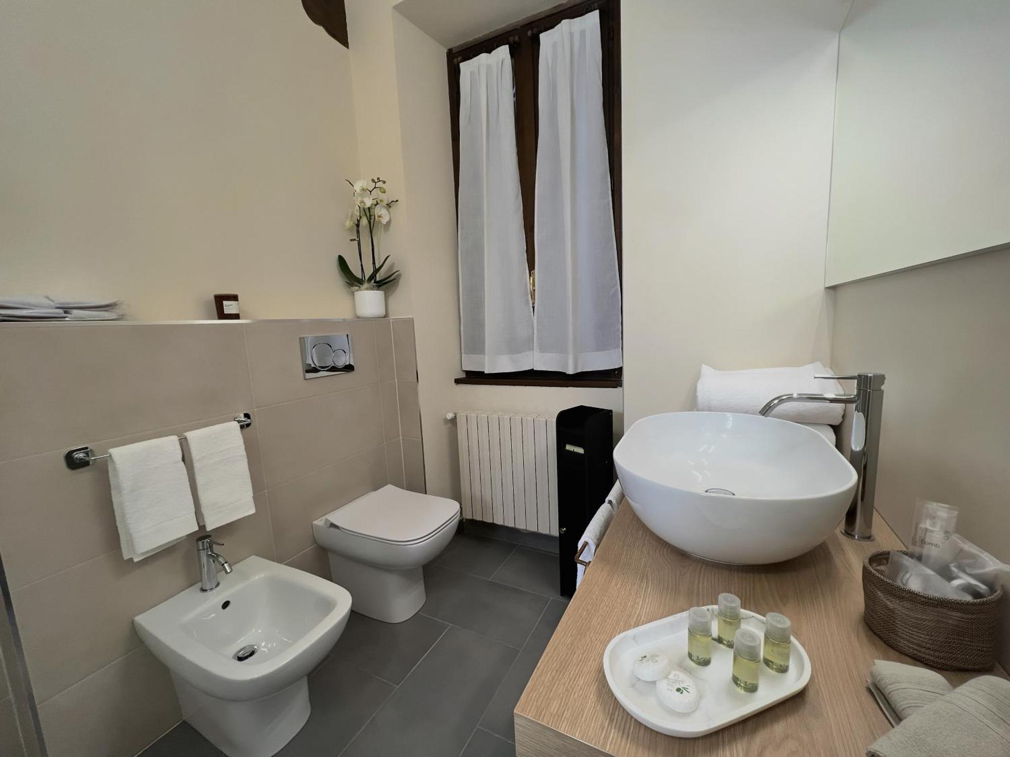 Hotel Dimora Conte Cavour Vercelli Esterno foto