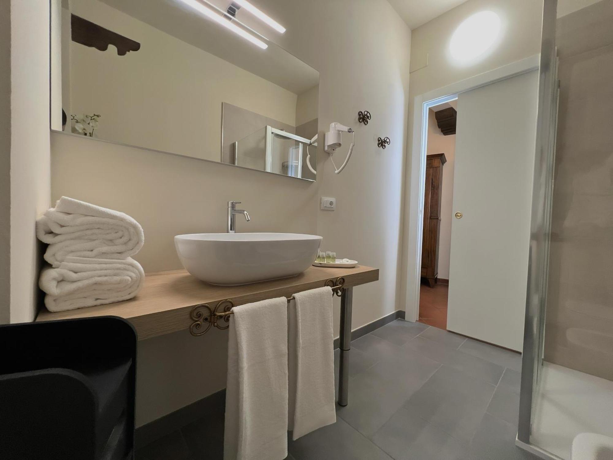 Hotel Dimora Conte Cavour Vercelli Esterno foto