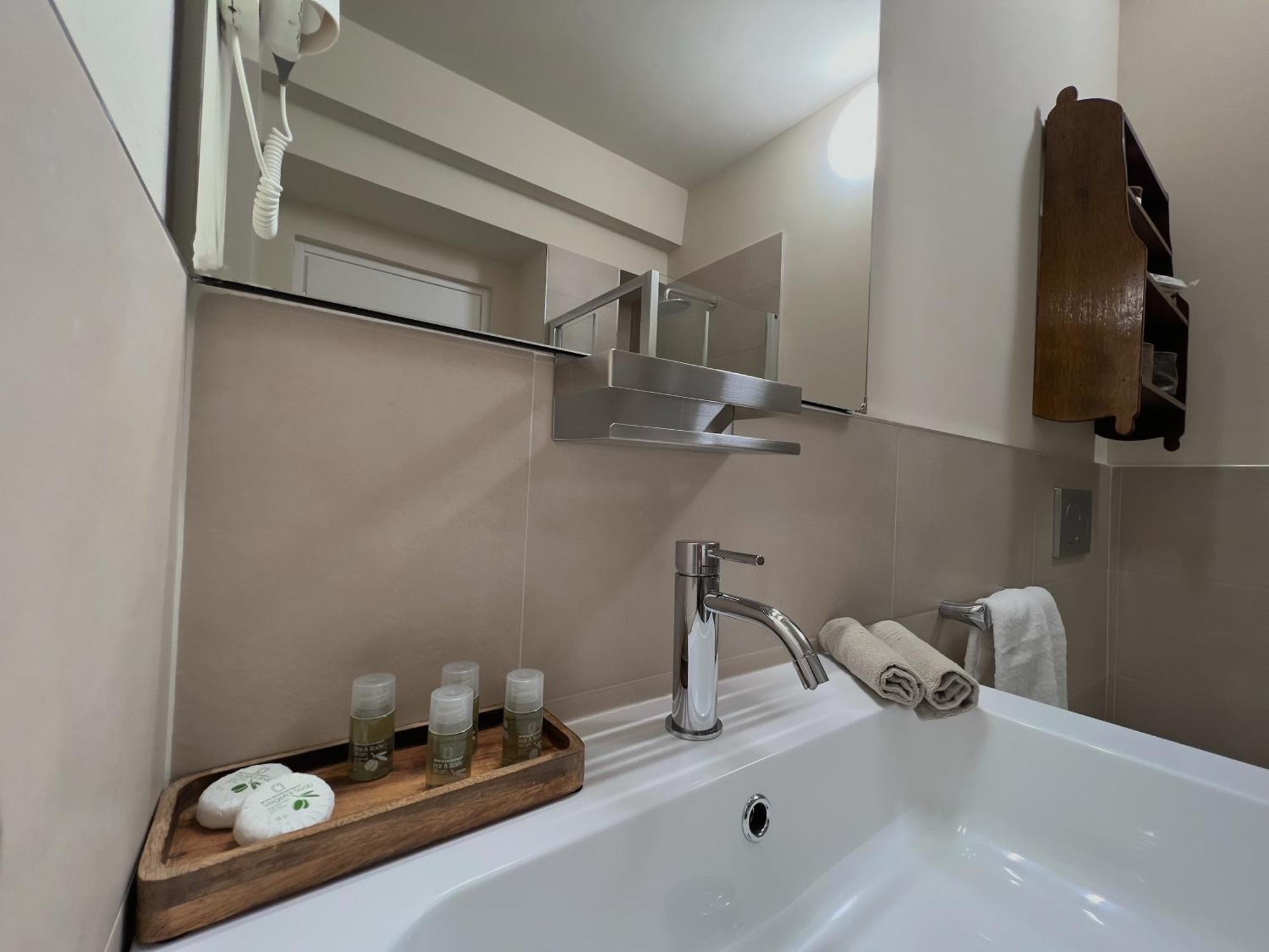 Hotel Dimora Conte Cavour Vercelli Esterno foto