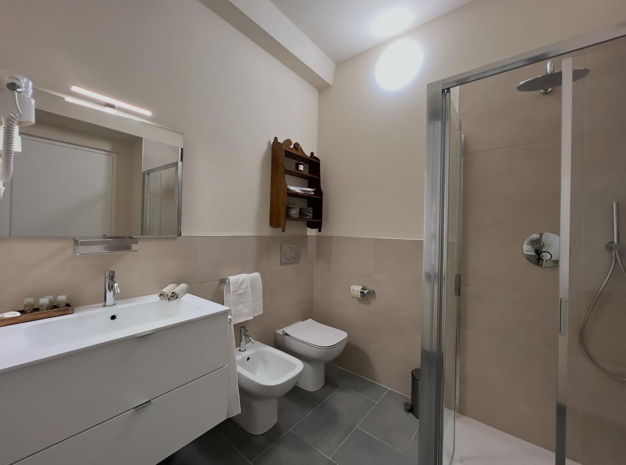 Hotel Dimora Conte Cavour Vercelli Esterno foto