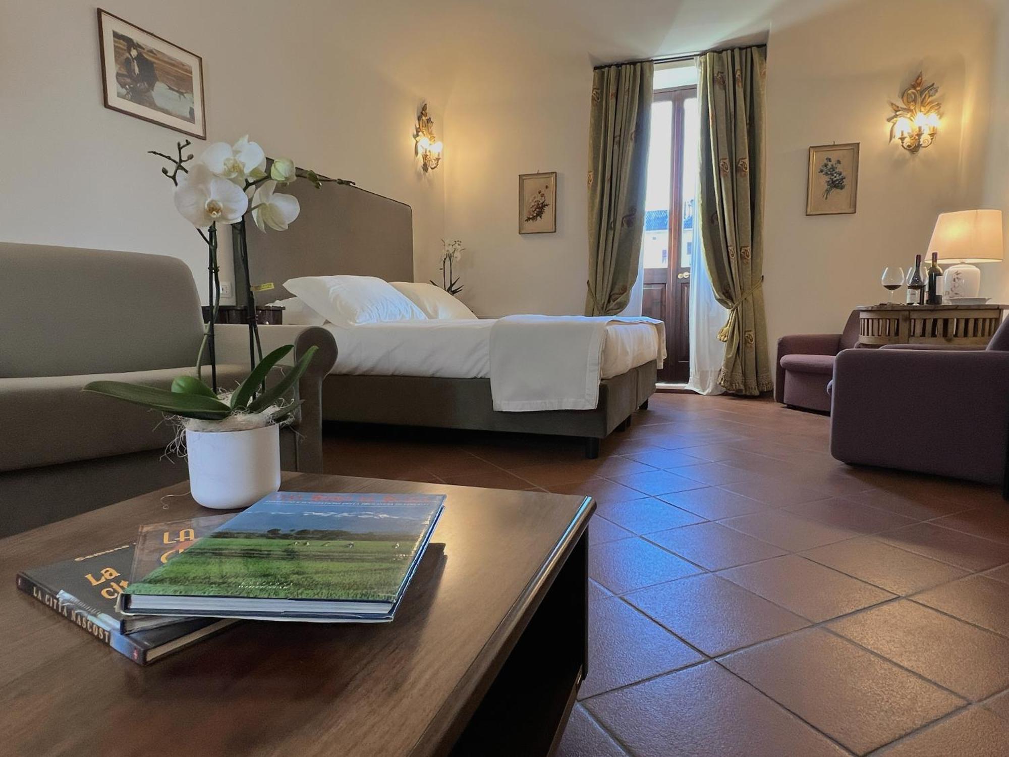 Hotel Dimora Conte Cavour Vercelli Esterno foto